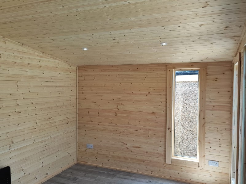 Insulated Sydney apex summer room